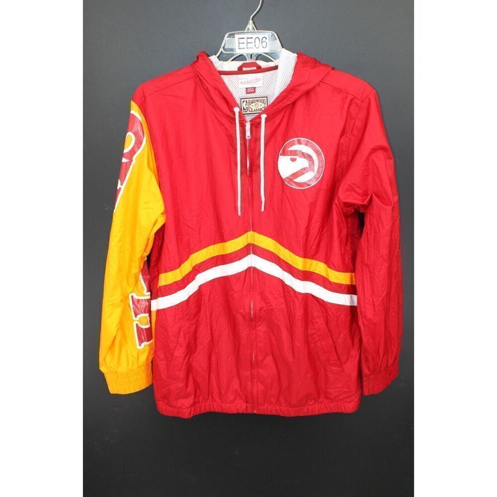 MITCHELL & NESS ATLANTA HAWKS LARGE YELLOW AND RED JACKET (NWOT)